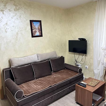Imperija Apartment ครากูเยวัตส์ ภายนอก รูปภาพ